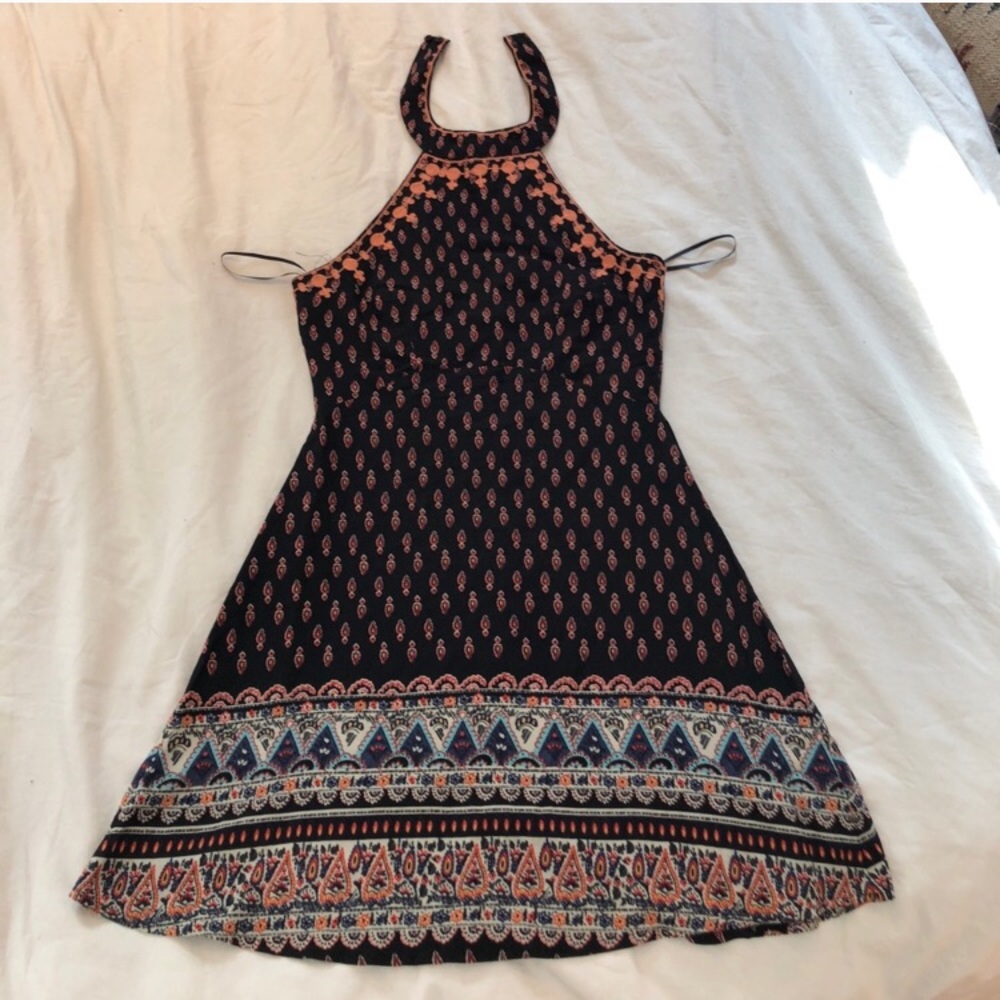 BRAND NEW 💓 LF HALTER DRESS